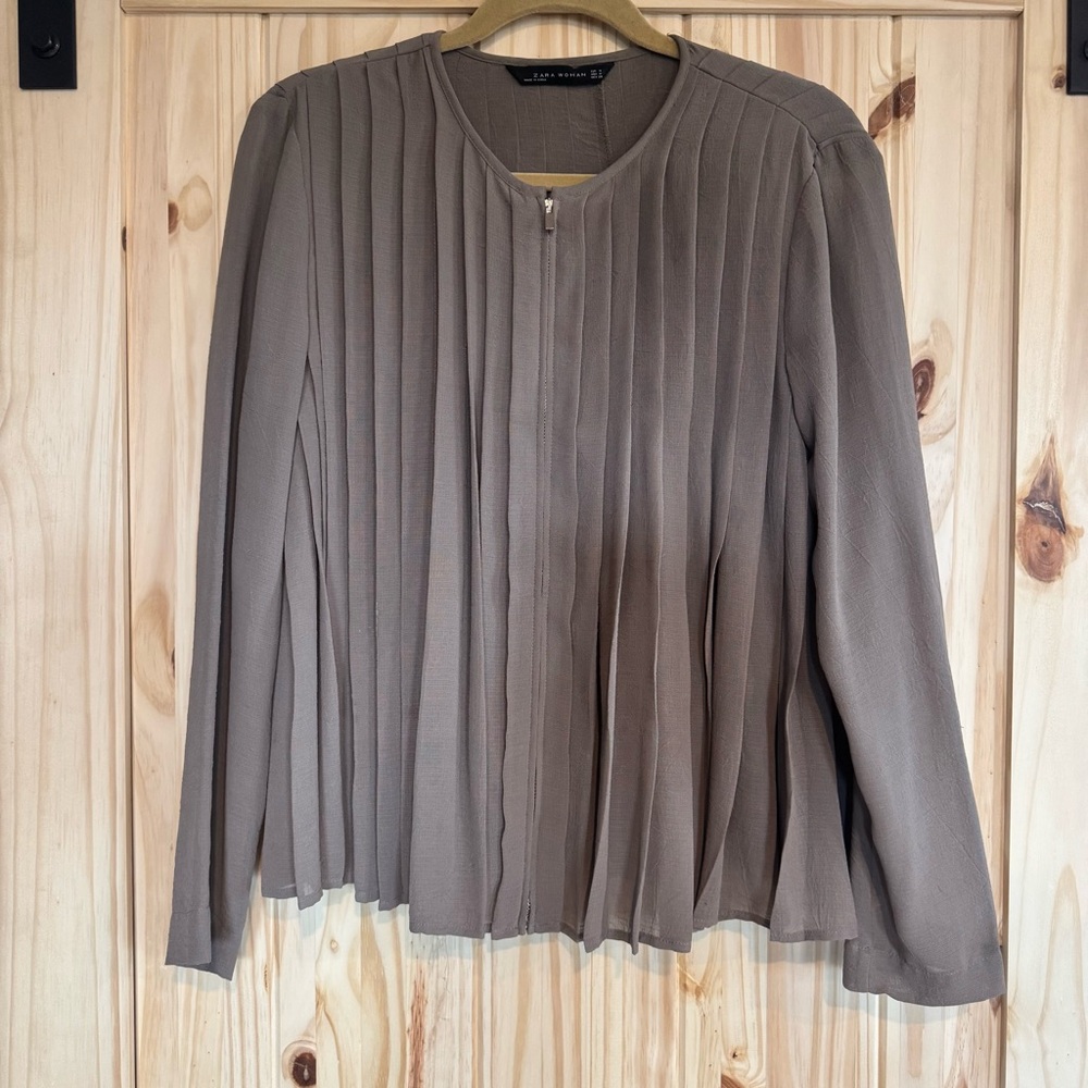 Zara Taupe Pleated Zip Front lightweight swing jacket size Medium - Picture 6 of 8